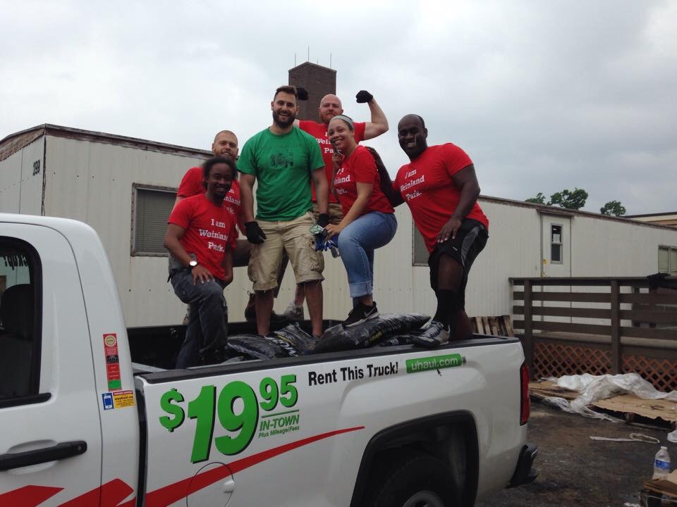 volunteers beautify weinland park