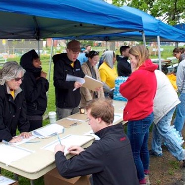 Roots and Roofs Volunteer sign in